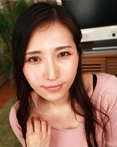 รูปโปรไฟล์ Yuna Shiina (ยูนะ ชิอินะ)